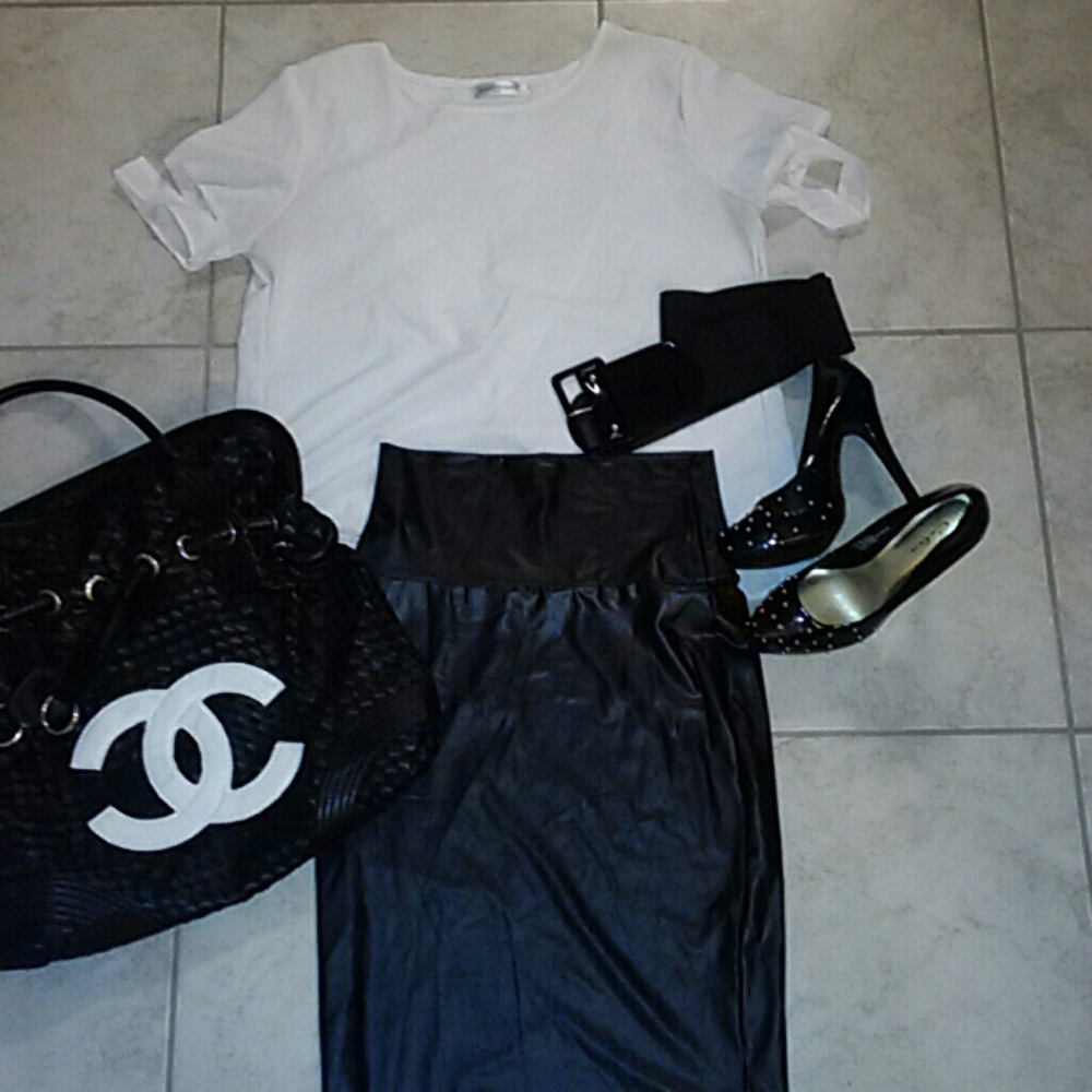 Black skirt